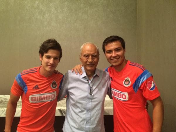 Leyendas del Campeonísimo visitan a Chivas