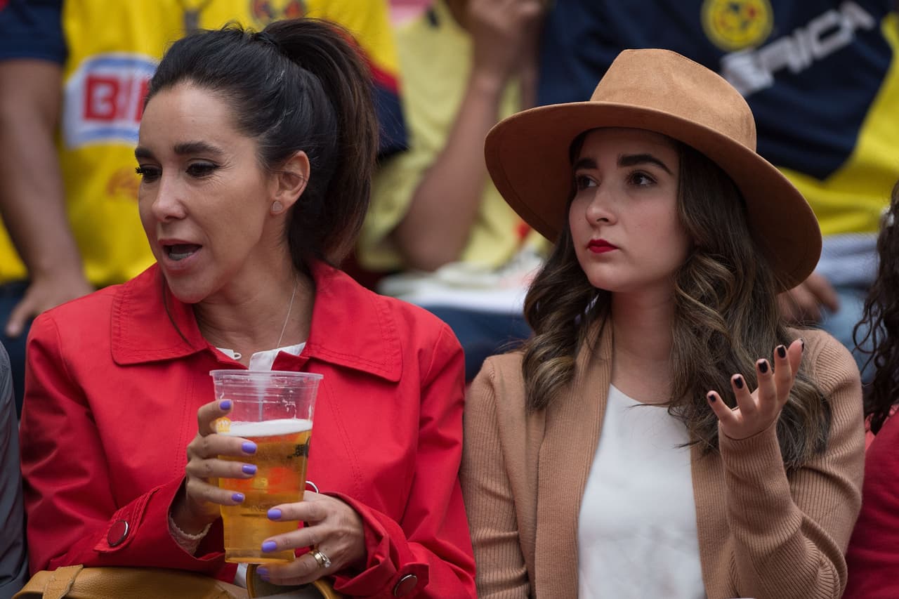 La alegría y el colorido fueron los invitados en la fiesta de los fanáticos de América y Santos por la Jornada 16 del Clausura 2019 en el estadio Azteca.