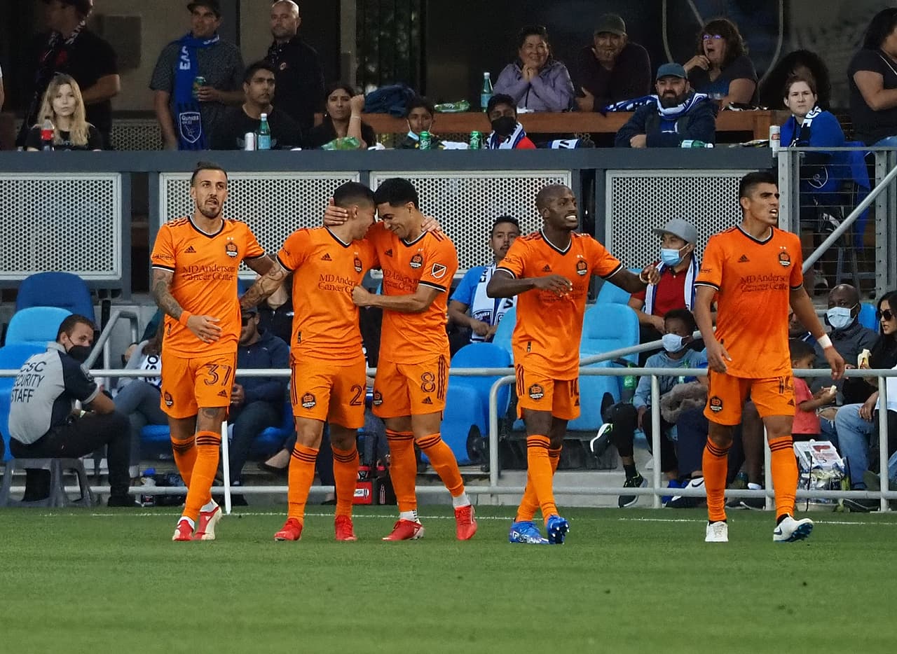 El equipo que abrió el marcador fue Houston Dynamo.
<br>