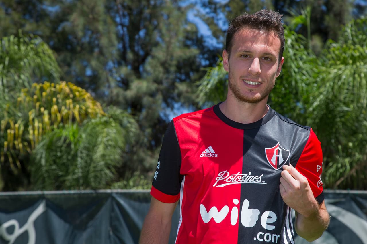 <b>7. Angelo Henríquez (Atlas) - </b>1,9 millones de dólares (-55%).