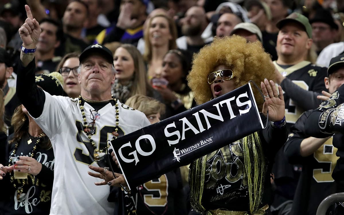 En el Superdome se vivió la fiesta del juego entre Rams y Saints.