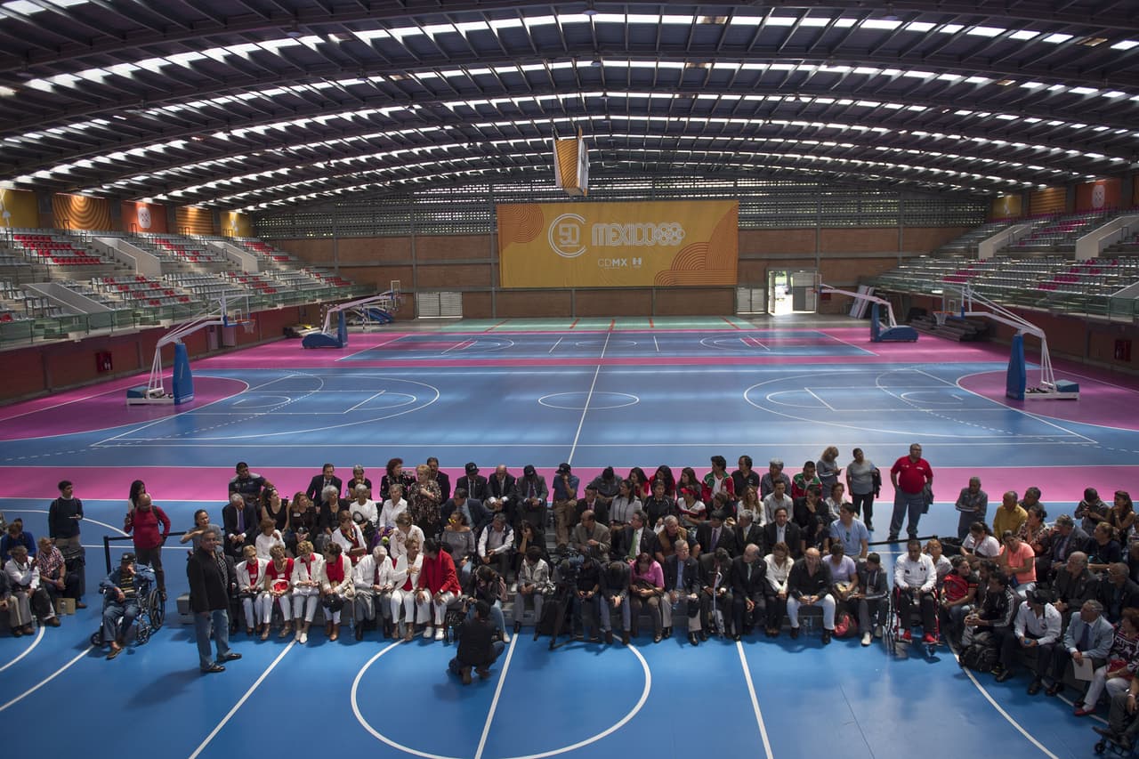 <b>Sala de Armas Fernando Montes de Oca - </b>la esgrima fue el deporte que se desarolló acá, donde actualmente se siguen disputando varias disciplinas, incluso clases para niños.