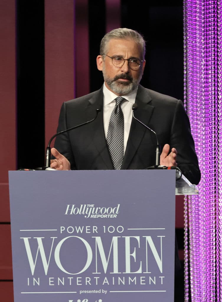 Para cerrar el evento, Steve Carell, subió al escenario para presentar el honor Sherry Lansing.