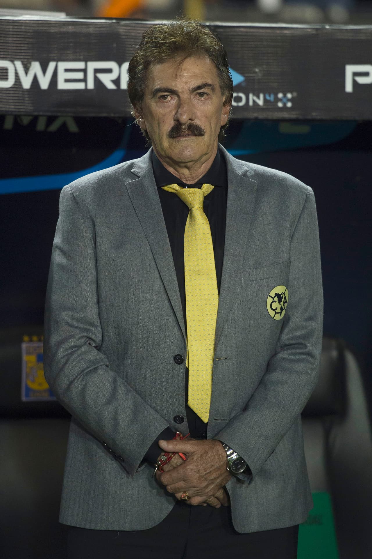 Con 65 años, el paso del tiempo en el argentino Ricardo La Volpe ha sido evidente, en un técnico que en medio de su veteranía lleva 35 años de carrera destacada en el fútbol mexicano y mundial.