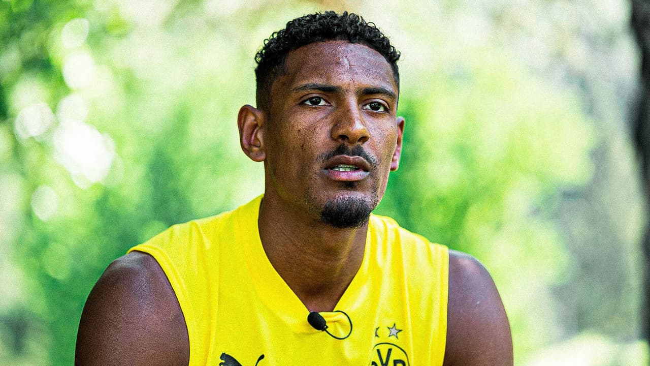 Sebastien Haller sufre de un tumor testicular, reveló el Dortmund