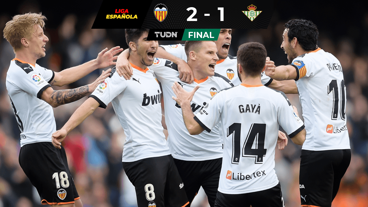 Betis cae ante el Valencia con Guardado de titular