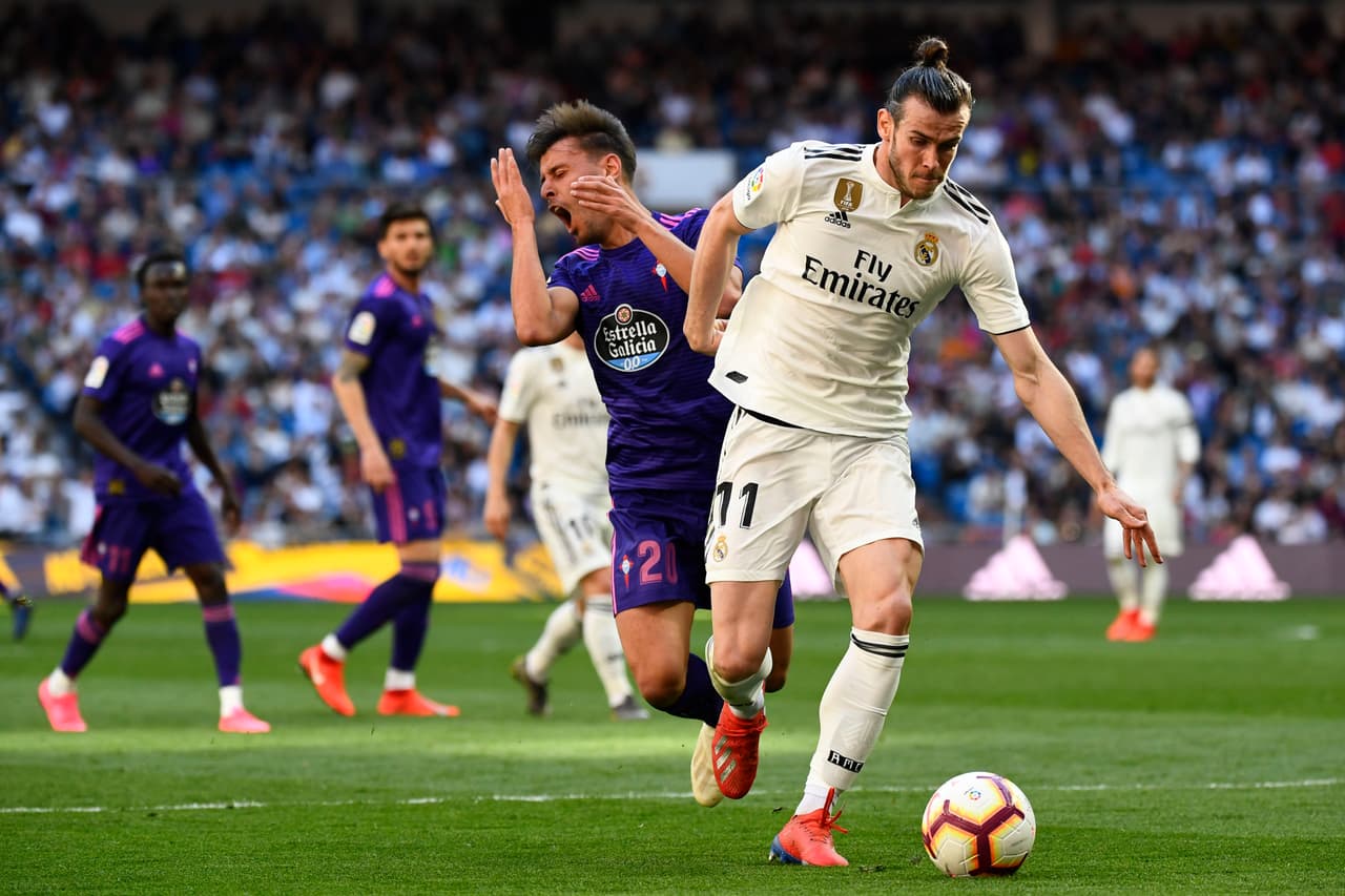 Y después una jugada de gol invalidada por el VAR por un codazo de Bale sobre el defensa del Celta. Actuó bien el sistema, pero le faltó la roja para muchos.