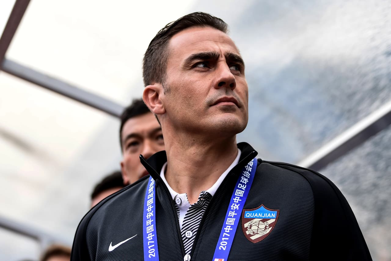 <b>Fabio Cannavaro (Italia) - </b>un defensor fuerte y con mucha calidad. Napoli, Parma, Inter, Juventus, Real Madrid y Al-Ahli fueron sus equipos, además de la Azzurra. Actualmente es entrenador en Italia.