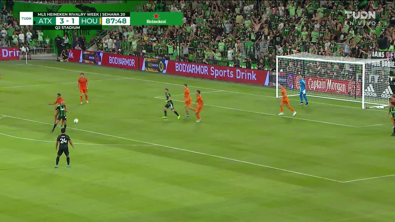 ¡TIRO ATAJADO! disparo por Rodney Redes.