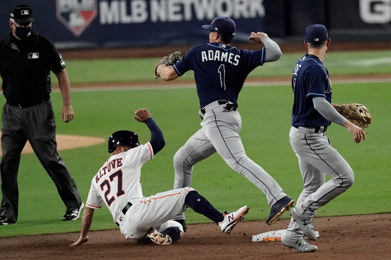 Los Tampa Bay Rays consigue darle la vuelta a los Houston Astros al vencerlos 5-2 y se quedan a una victoria de la barrida.