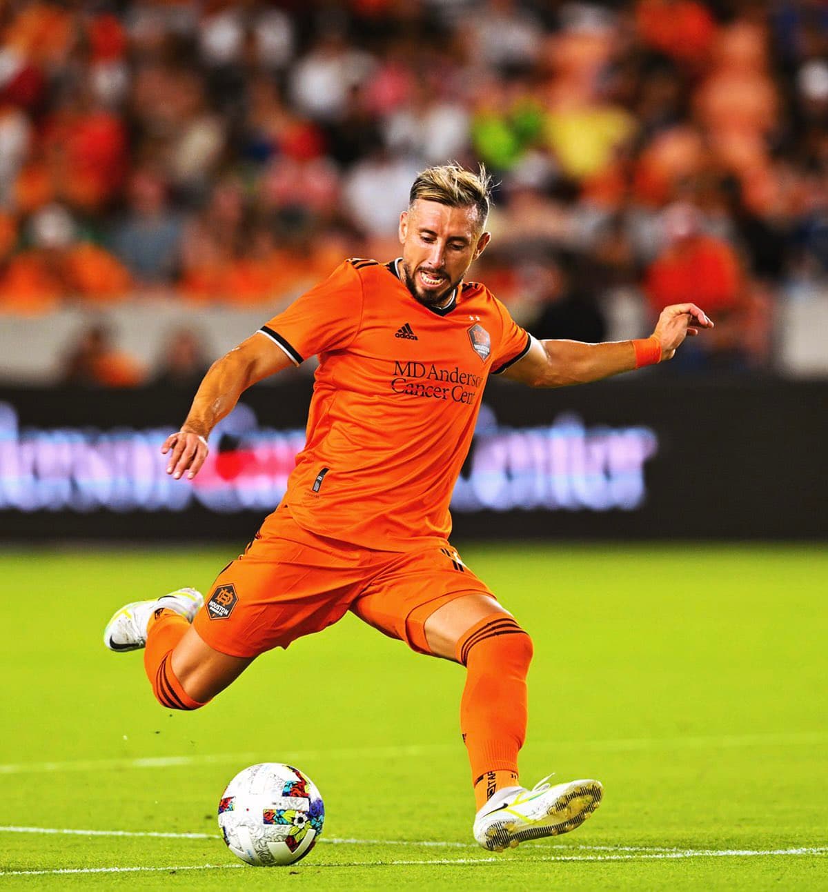 El mexicano Héctor Herrera, quien está jugando su primer temporada en Houston Dynamo tras llegar del Atlético de Madrid, se ubica en el quinto peldaño con una calificación de 80.