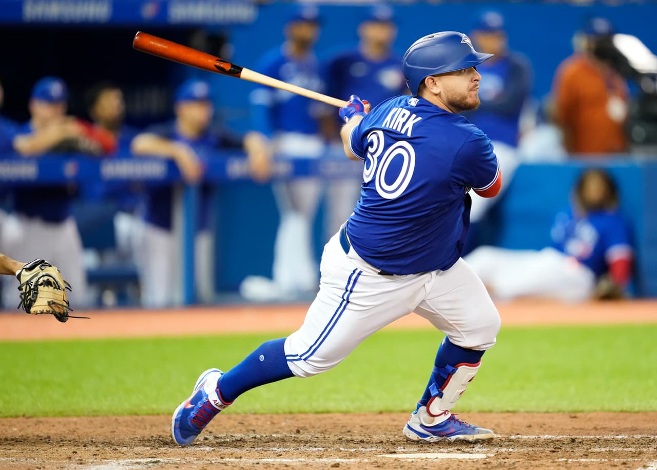 Kirk aporta sencillo productor; Gallegos cumple con relevo