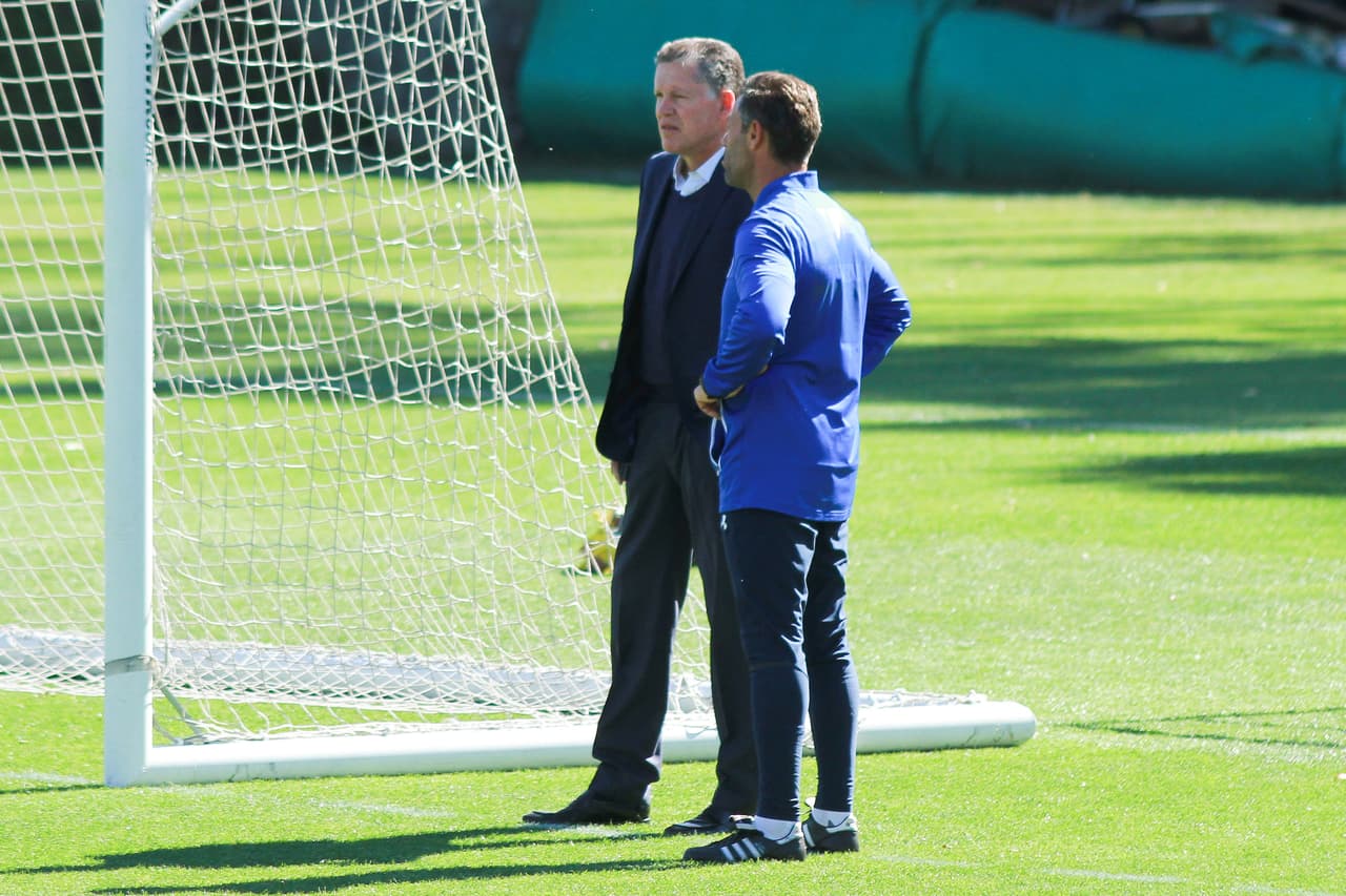 El directivo y el técnico han estado muy cercanos en estos meses para lograr un buen trabajo en equipo.