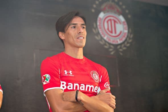 Toluca fue campeón por última ocasión en el Bicentenario 2010. 4 años sin ser campeón.