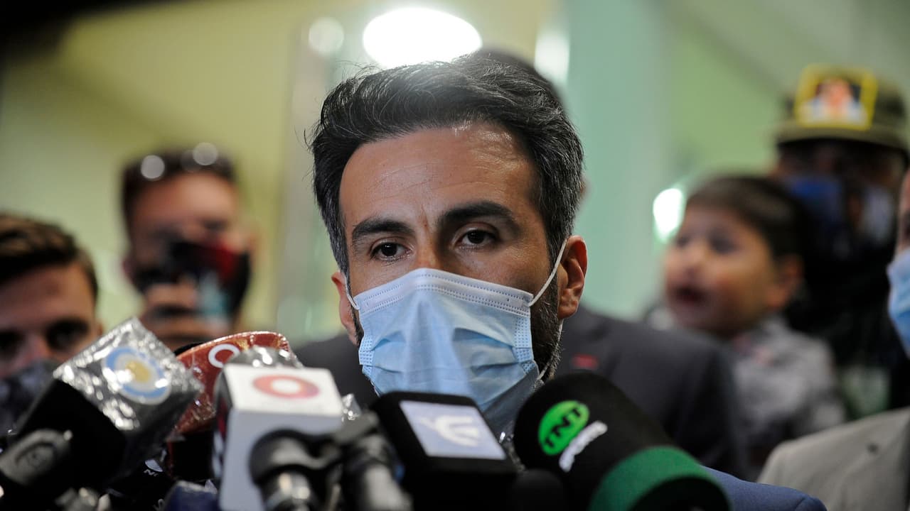 Médico de Diego Maradona se defiende de acusación de homicidio