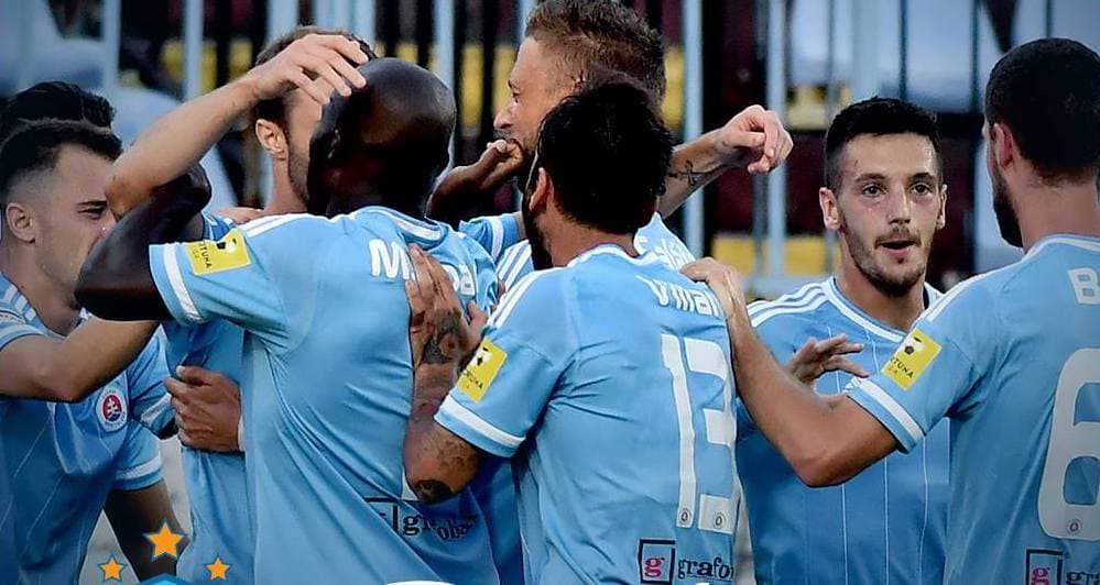 Slovan Bratislava 3-1 Balzan: el equipo eslovaco pudo remontar una derrota por 2-1 en la ida con anotaciones de Aleksandar Čavrić y Andraz Šporar (doblete).