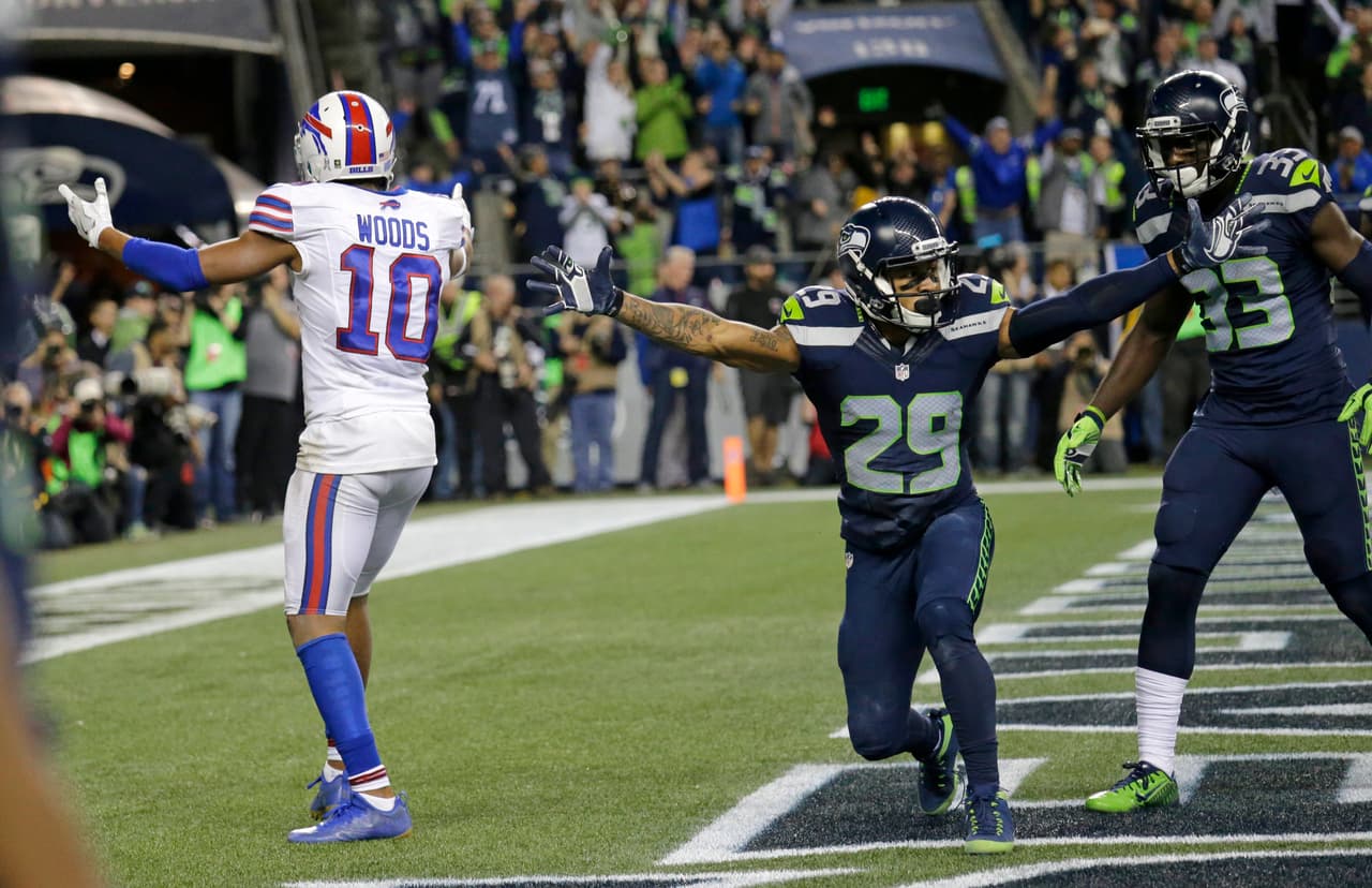 <a href="http://www.nfl.com/player/earlthomas/2508080/profile">Earl Thomas</a> se perdió el juego del domingo, lo que realmente cambia a la defensiva de Seattle. Él estará de regreso, y los
<a href="http://www.nfl.com/teams/seattleseahawks/profile?team=SEA">Seahawks</a> seguirán teniendo su ‘Legion of Doom’ en estado grande.
<a href="http://www.nfl.com/player/bobbywagner/2532966/profile">Bobby Wagner</a> es un semental. Y antes del domingo, Wilson estaba en ‘fuego’ con
<a href="http://www.nfl.com/player/dougbaldwin/2530747/profile">Doug Baldwin</a> y
<a href="http://www.nfl.com/player/jimmygraham/497236/profile">Jimmy Graham</a>.