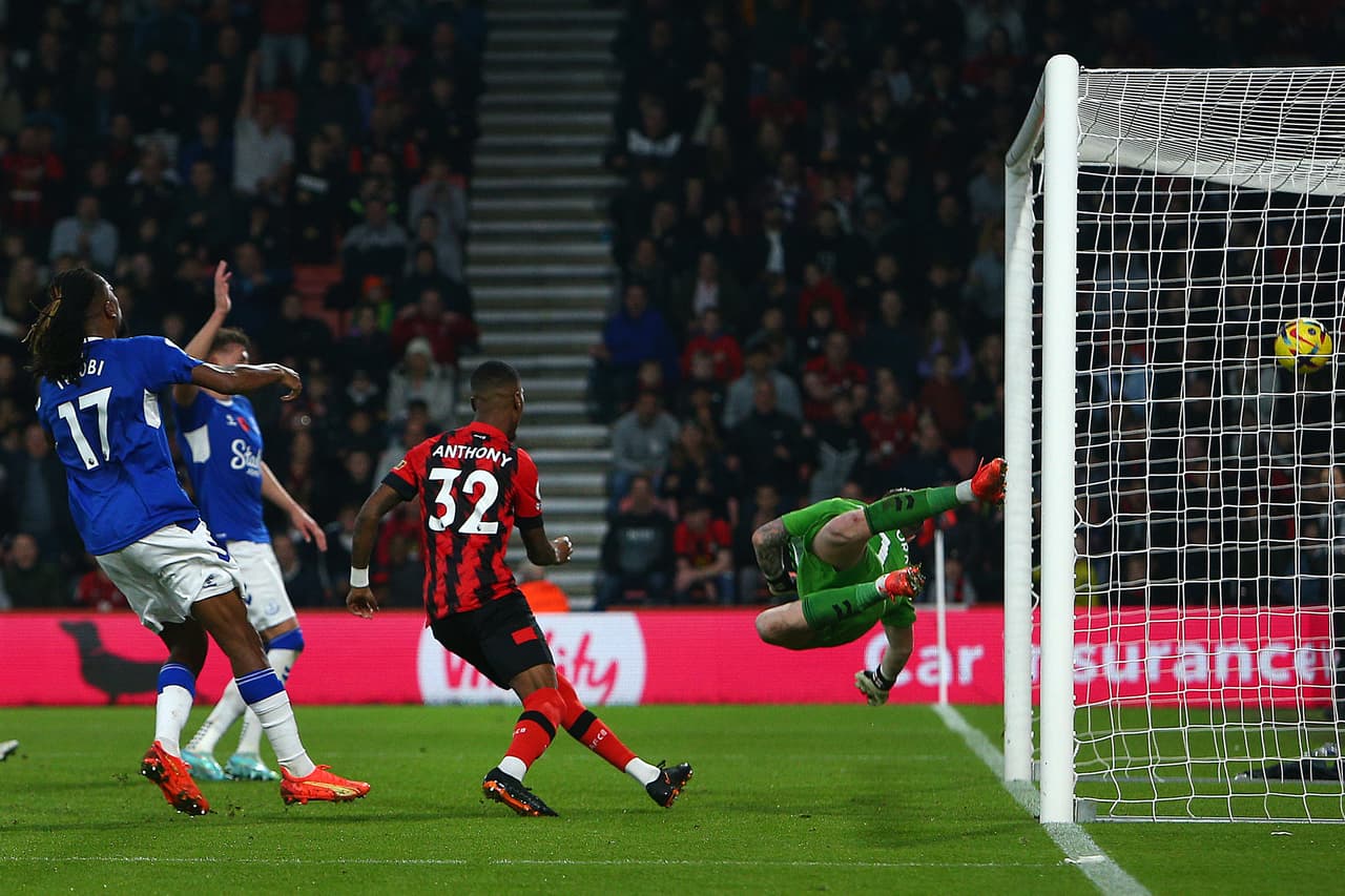 Bournemouth se impuso con autoridad al Everton.