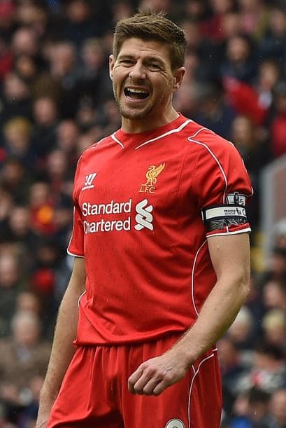 Liverpool no podía faltar en la lista y es el octavo sitio. Vale 982 millones de dólares, tuvo ngresos por 415 millones y beneficios por 415.