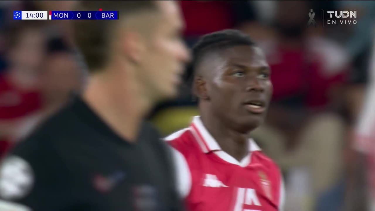 ¡Embolo se pierde la primera muy clara para el Monaco ante Barcelona!