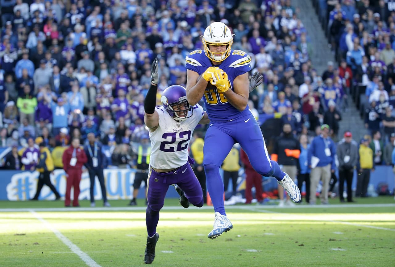 <b>Hunter Henry | TE | Los Angeles Chargers |</b> El receptor fue etiquetado como jugador franquicia 'no exclusivo' por los Chargers.