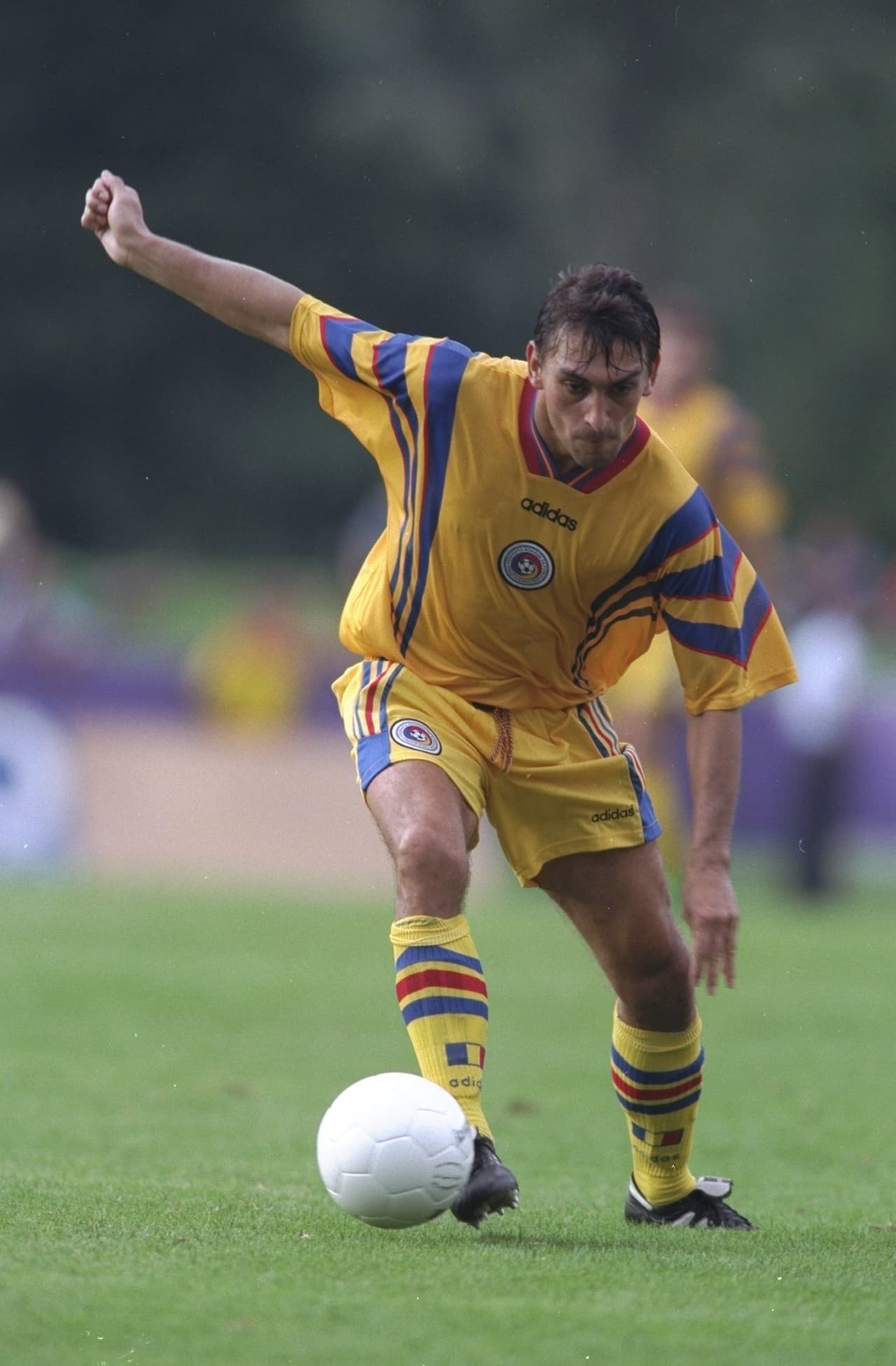 El rumano Illie Dumitrescu llegó al América de México en 1996, luego de haber sido figura con su selección en el Mundial de Estados Unidos 94. Pasó luego por Atlante. Fue el primer europeo en jugar Eurocopa mientras militaba en un club mexicano.