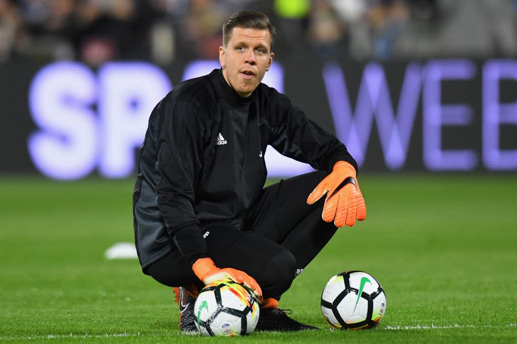 En la portería el guardameta polaco Wojciech Szczesny, quien regresa después de estar el año pasado, aunque como suplente de Gianluigi Buffon.