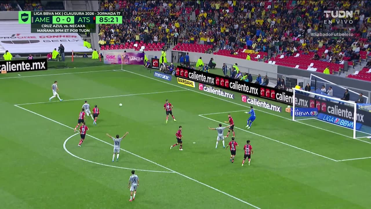 ¡TIRO ATAJADO! disparo por Brian Rodríguez.