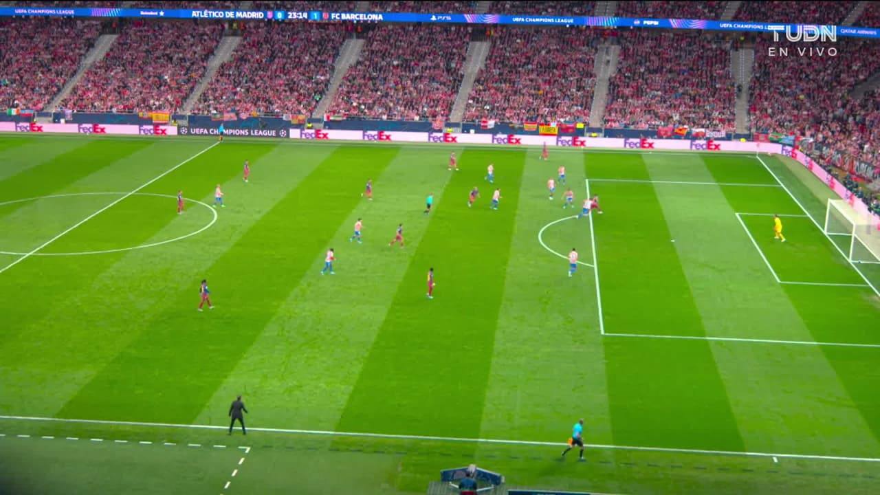 ¡TIRO ATAJADO! disparo por Gavi.