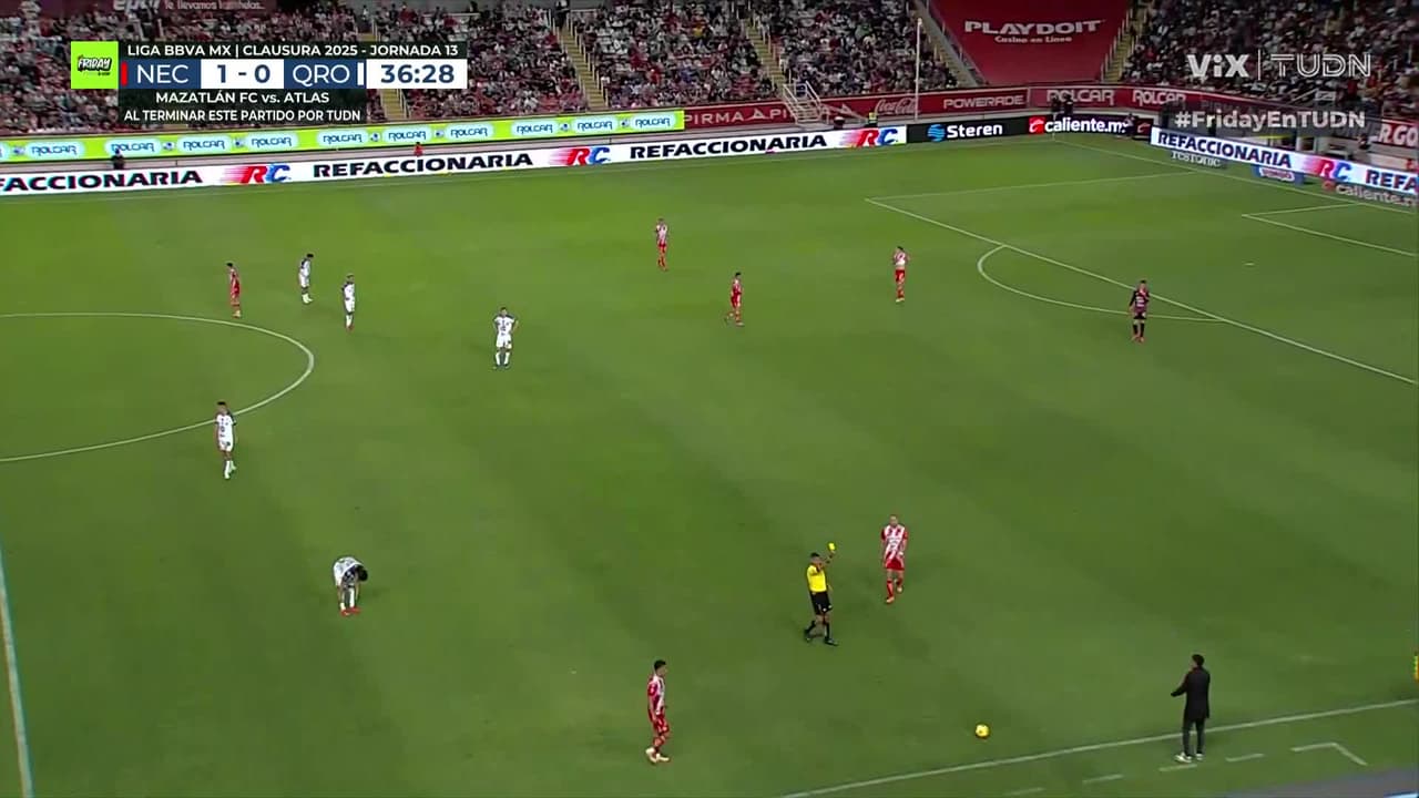 Larcamón explota contra el árbitro