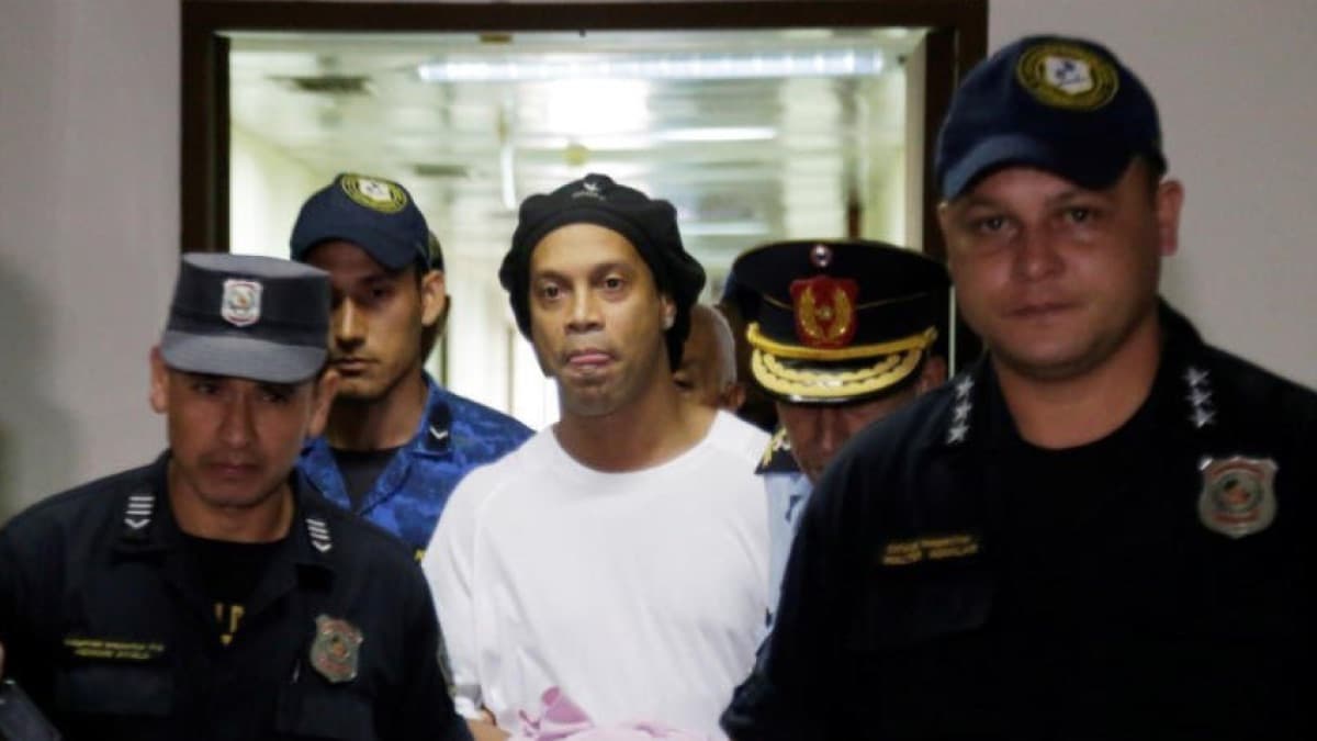 ¿Ronaldinho fue usado para lavado de dinero?