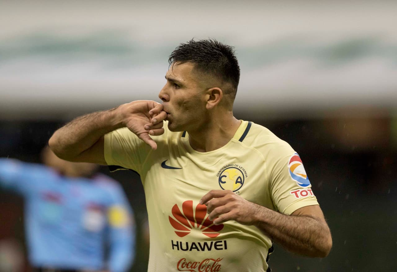 El argentino Silvio Romero, actualmente en la plantilla del Club América, estaría en el radar de Santos Laguna.