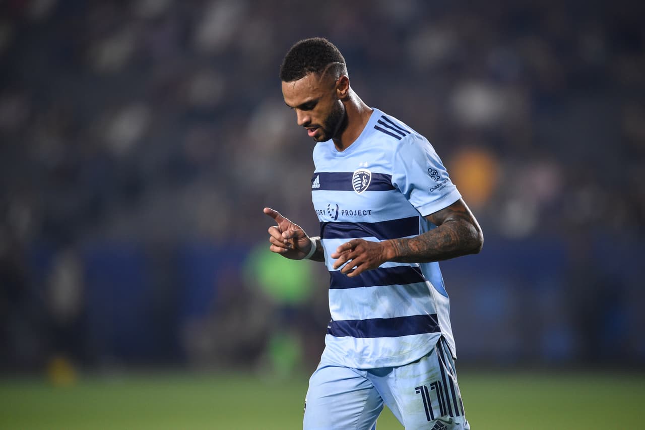 Y Khiry Shelton fue el encargado de poner cifras definitivas a una victoria que puso a Kansas City como súper líder de MLS.
<br>