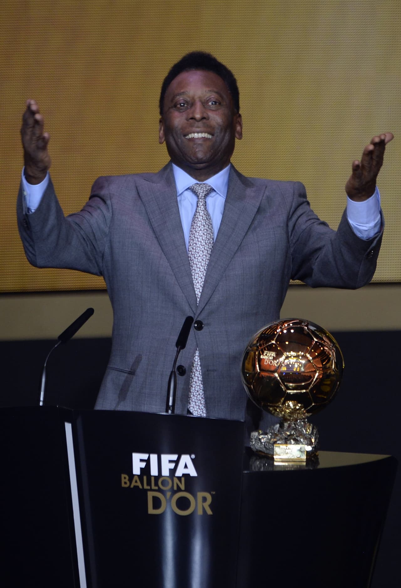 De Brito no estaba equivocado. Décadas más tarde, la FIFA le coronó como el mejor atleta del siglo XX.