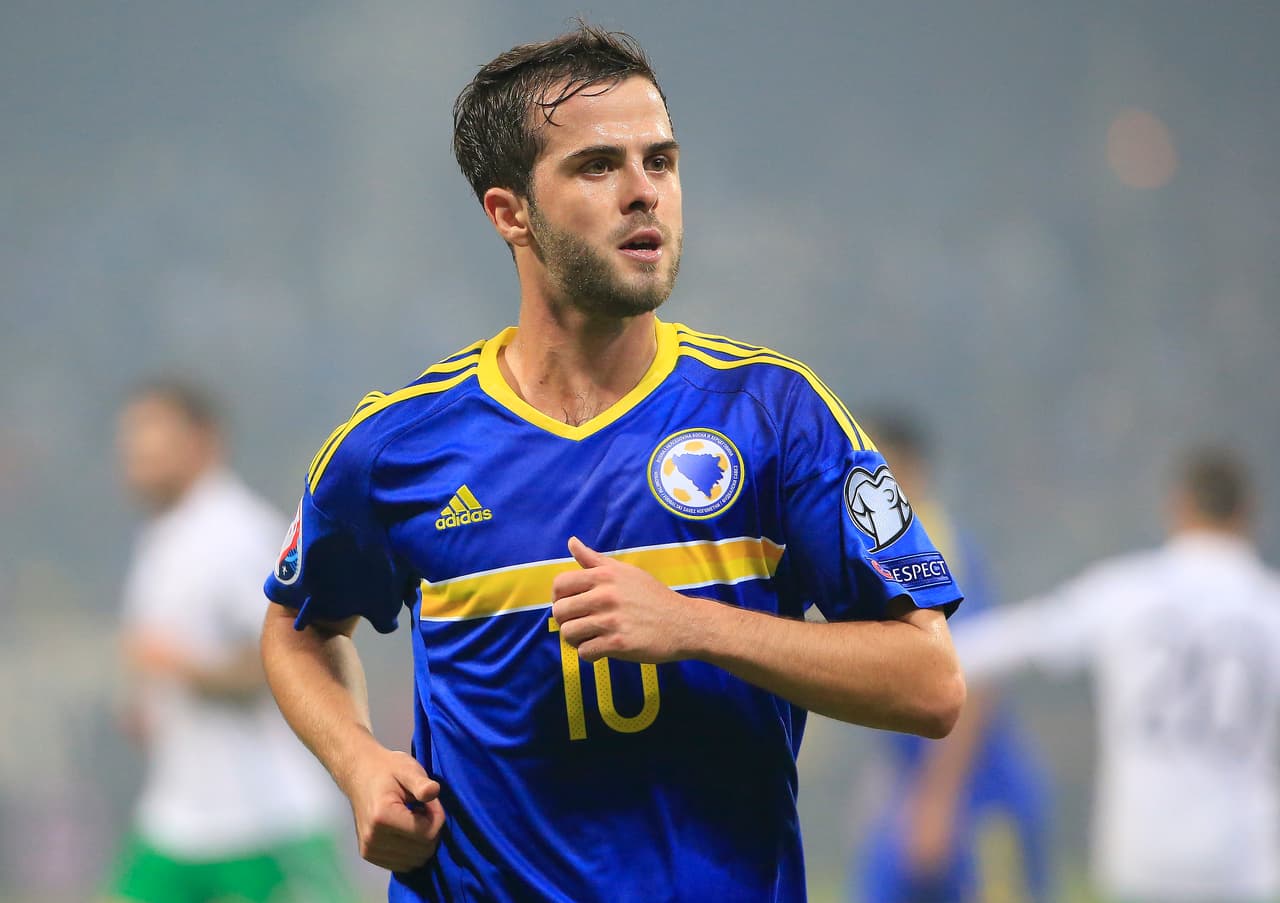 Mediocampista: Miralem Pjanic (Bosnia y Herzegovina)
