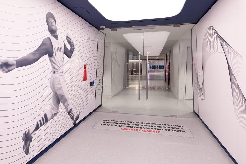 Así lucen las nuevas oficinas, en New York, del mejor béisbol del mundo.