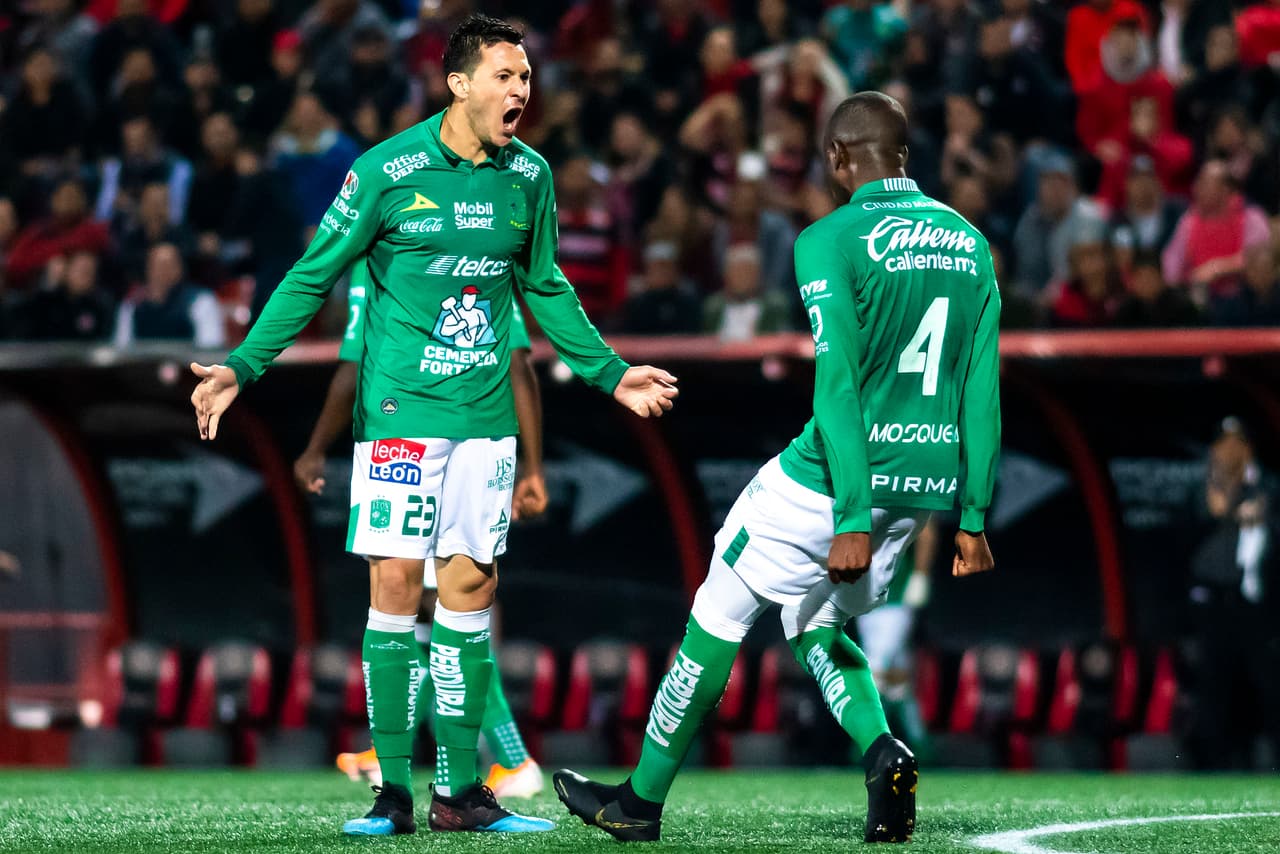 Tanto fue así que a los 65 minutos, tras el cobro de un tiro de esquina que fue rematado por Ramiro González, el esférico fue redireccionado por Diego Braghieri y terminó anidándose en su propia red.