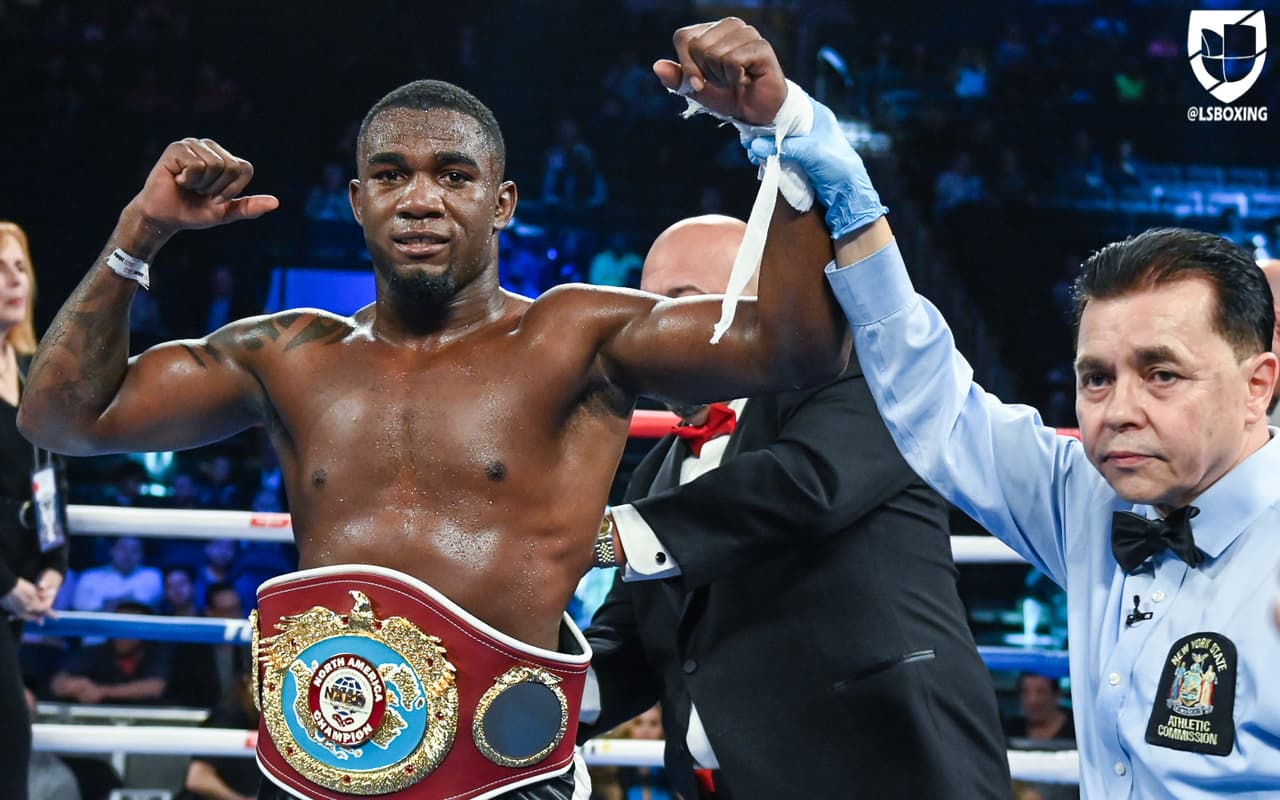 Carlos Adames detuvo a Frank Galarza en cuatro episodios, gracias a un terrible gancho de izquierda que mandó a la lona a su rival.