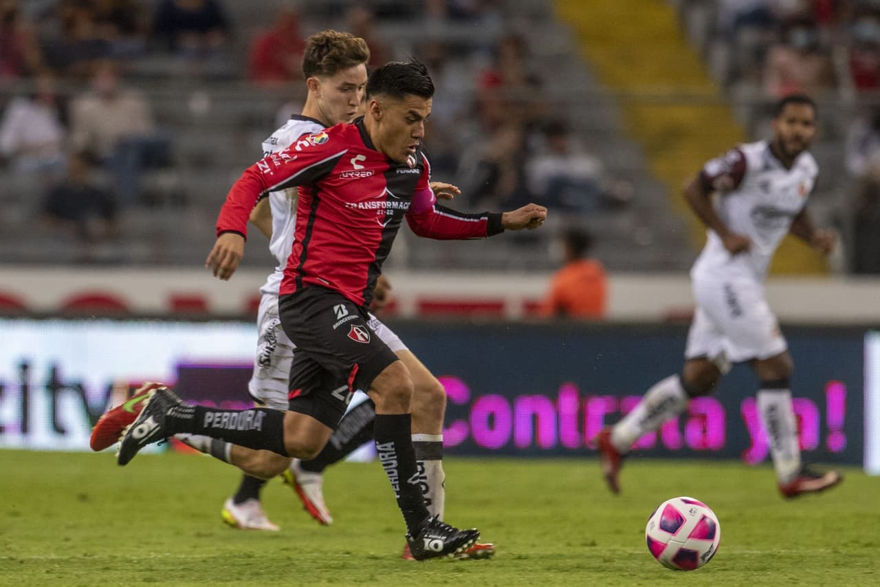 Mauro Manotas y Erick Castillo son los hombres que consiguen la victoria 0-2 de Tijuana sobre Atlas.