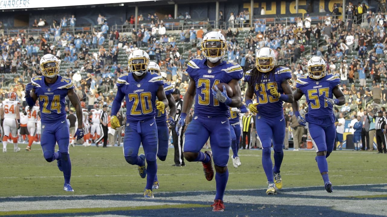 Los Chargers de Los Angeles se aprovechan de los Browns para alcanzar la cima divisional