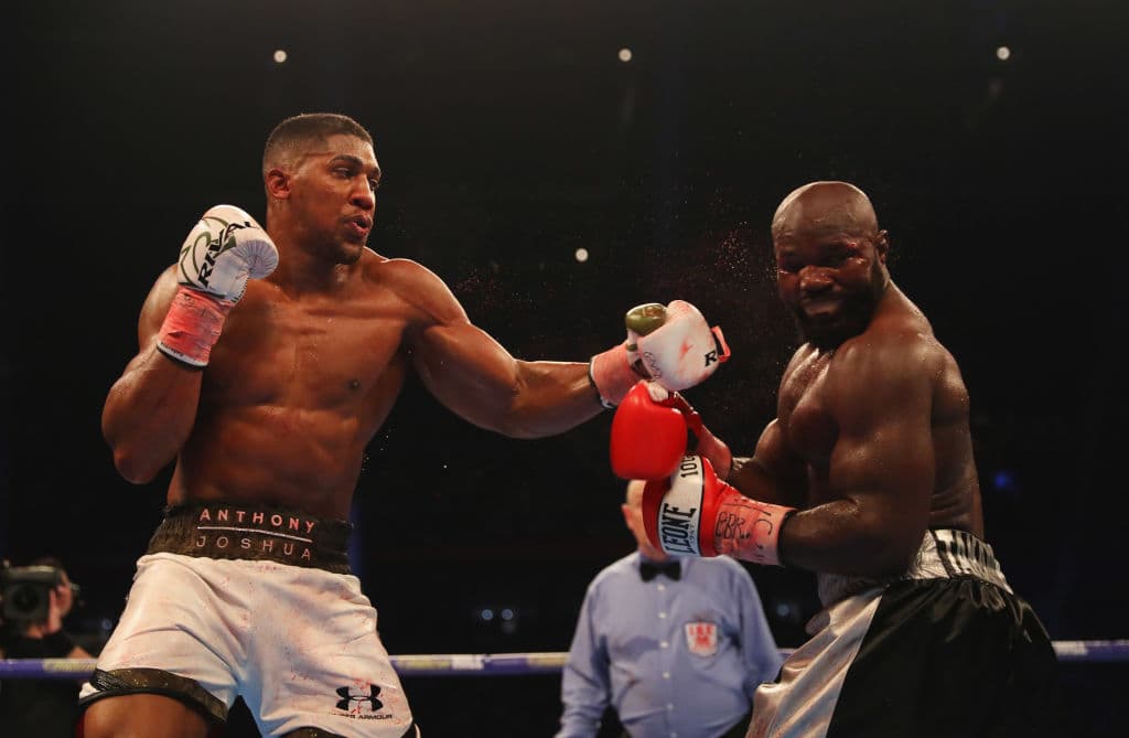 Anthony Joshua viene de derrotar por nocaut técnico a Carlos Takam en 10 episodios.