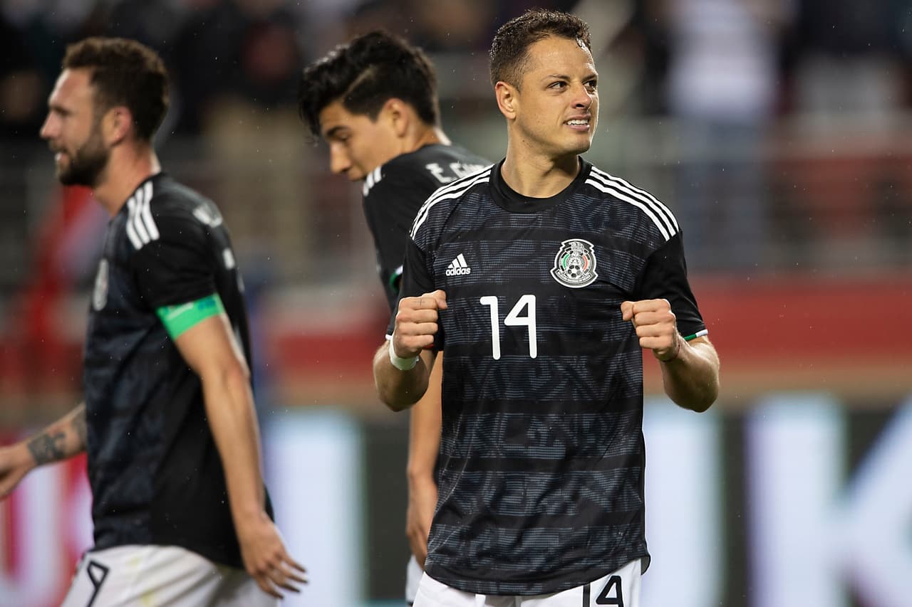 Chicharito empata a Borja como máximo anotador en amistosos