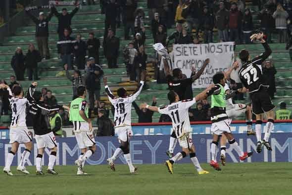Udinese celebró en grande su triunfo ante un favorito venido a menos.