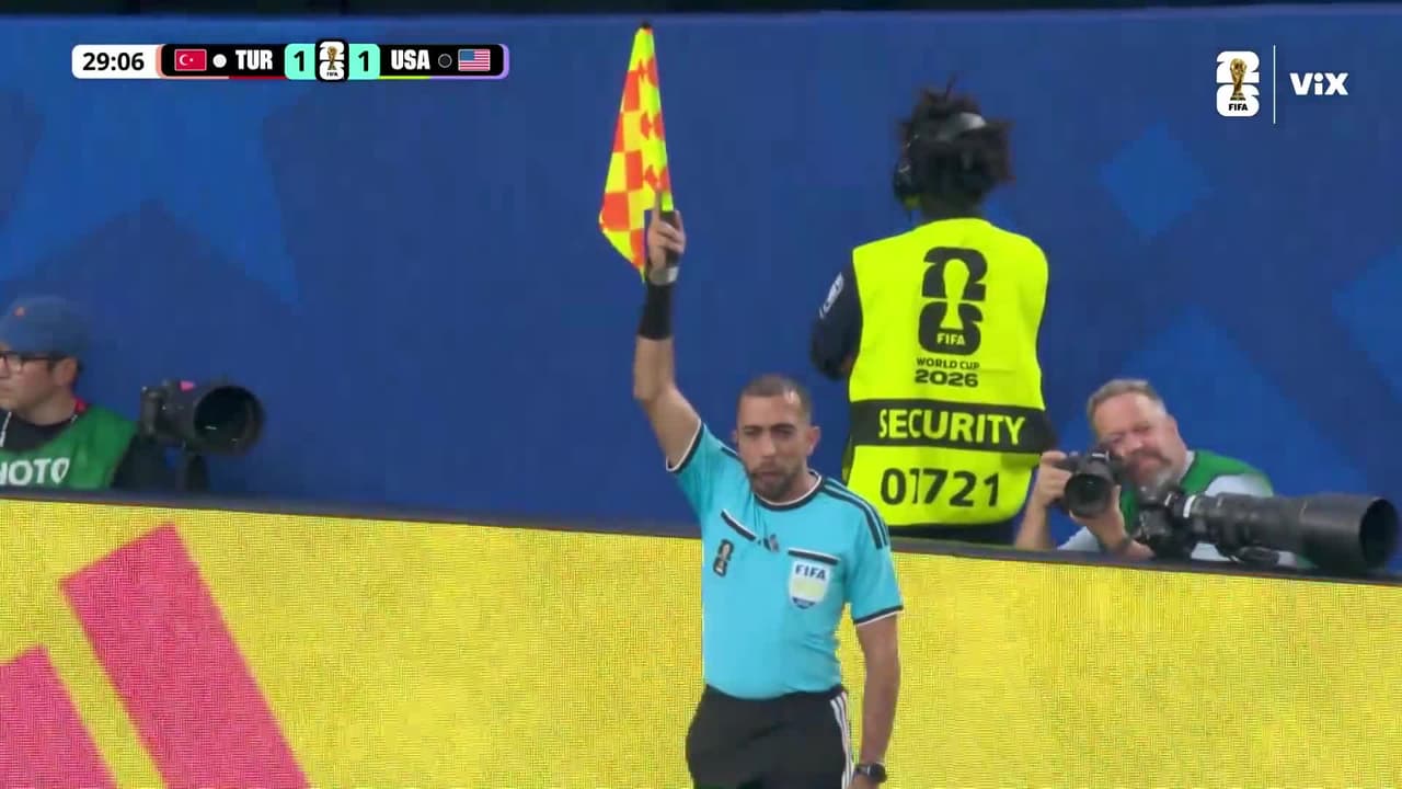 ¡Le anulan gol a Estados Unidos! Posición adelantada de McKenzie