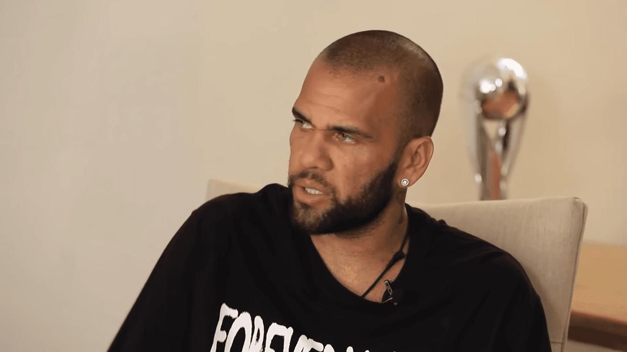 Dani Alves: Me encanta CR7. Ya que no estoy en el Barça puedo decirlo