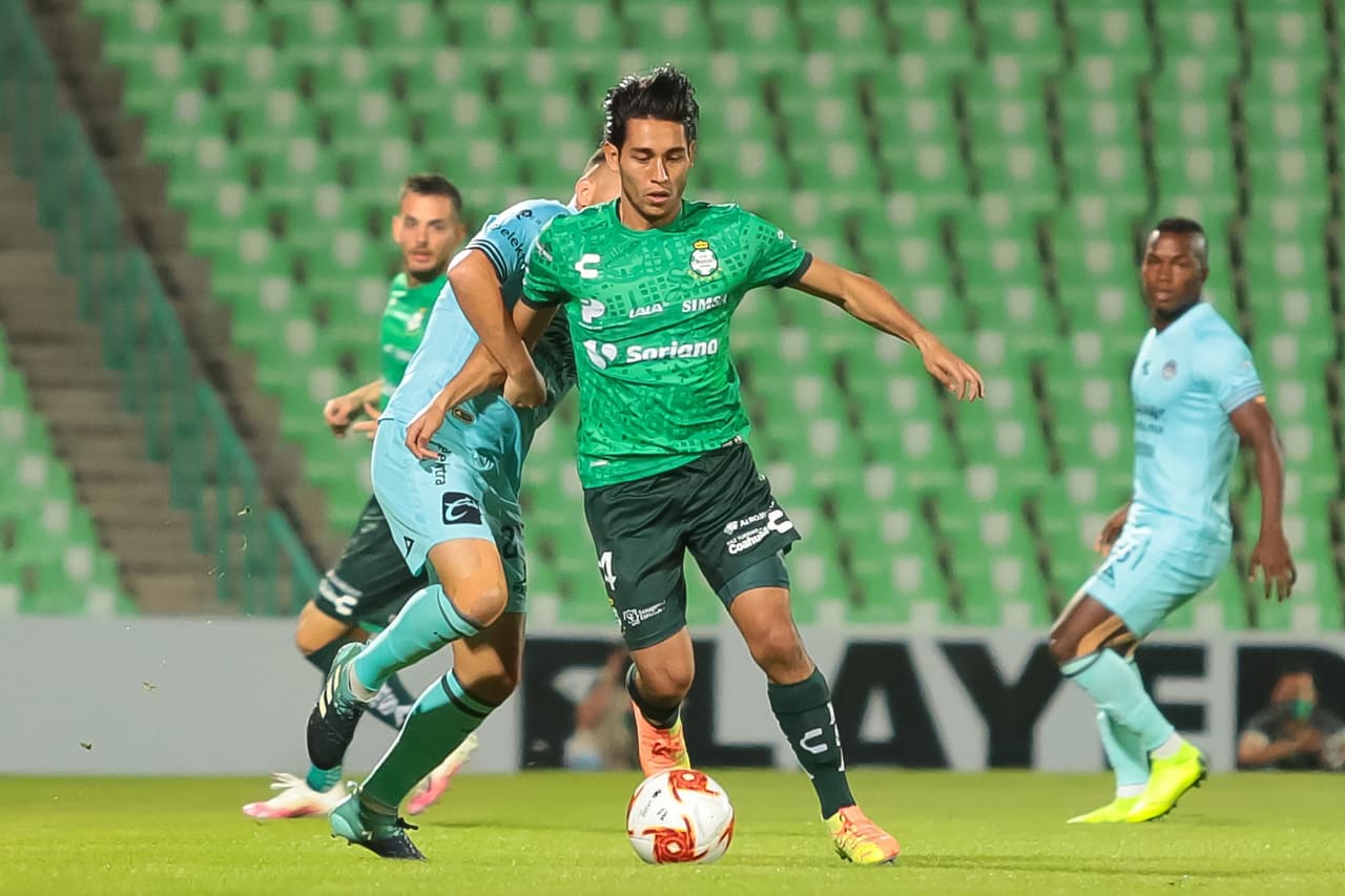 Con goles de Fernando Gorriarán, Josecarlos van Rankin y doblete de Hugo Rodríguez, Los Guerreros aplasstan a Mazatlán en casa.
