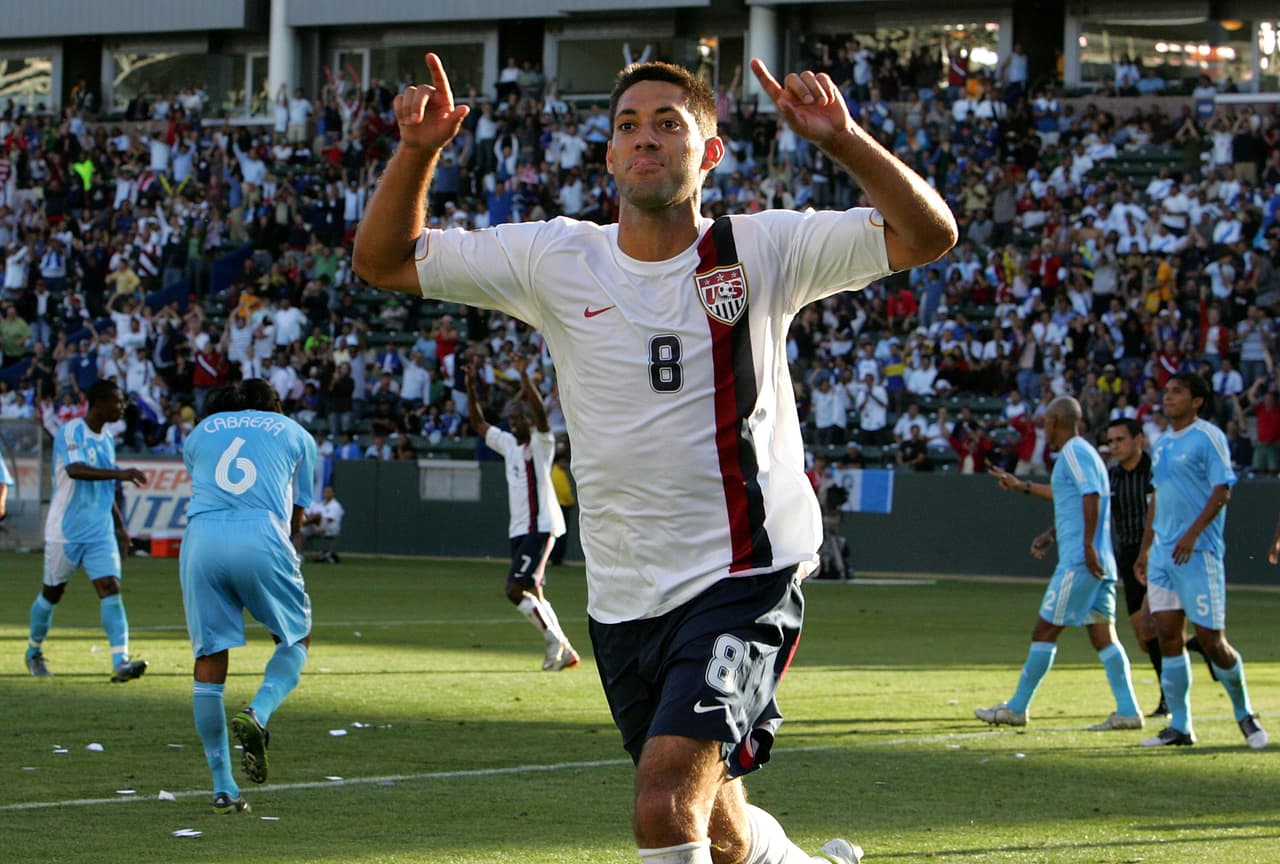 Clint Dempsey: 13 goles (Estados Unidos)