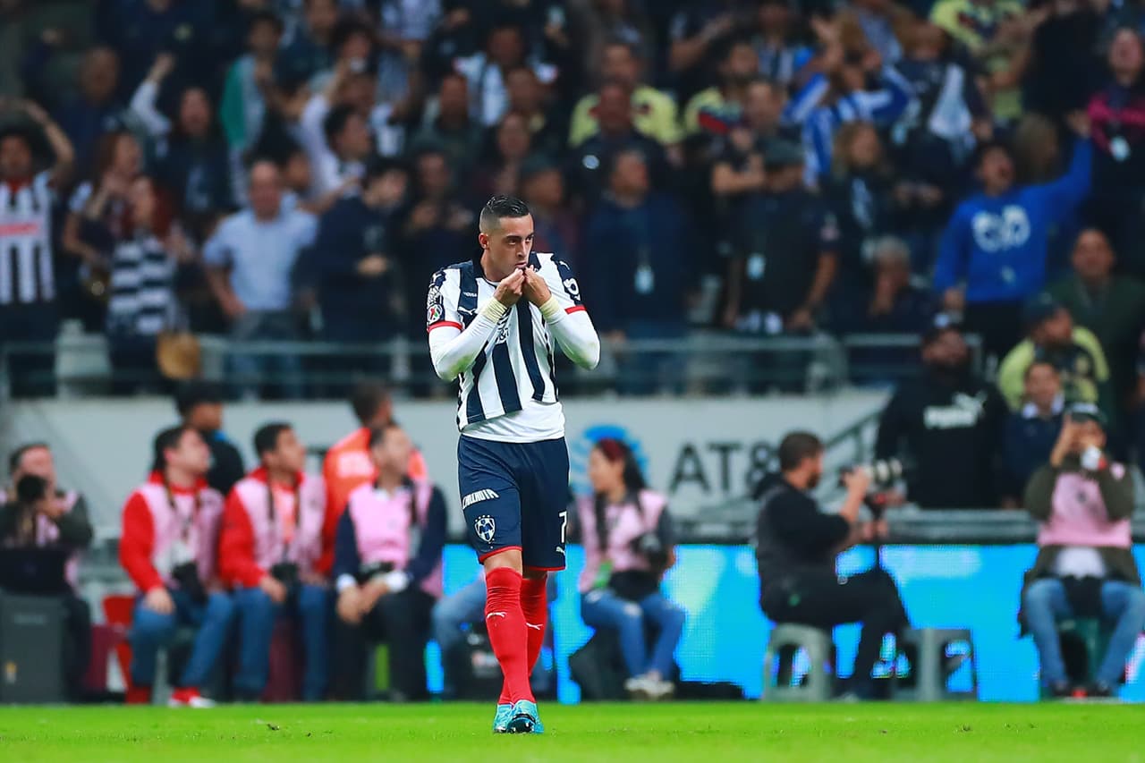 Rogelio Funes Mori anotó un golazo de chilena que significó la victoria.