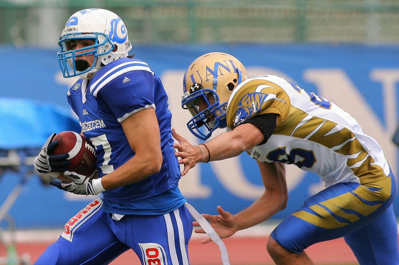El 'Tec' también fue escenario del otro clásico regio: el de los Borregos del Tec de Monterrey ante los 'Auténticos Tígueres' de la Autonóma de Nuevo León.