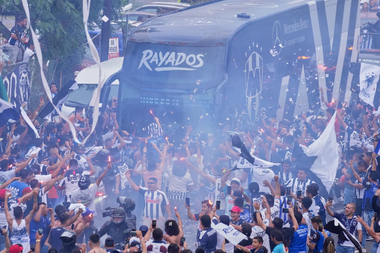 Se vivió una fiesta a las afuras del Estadio BBVA.